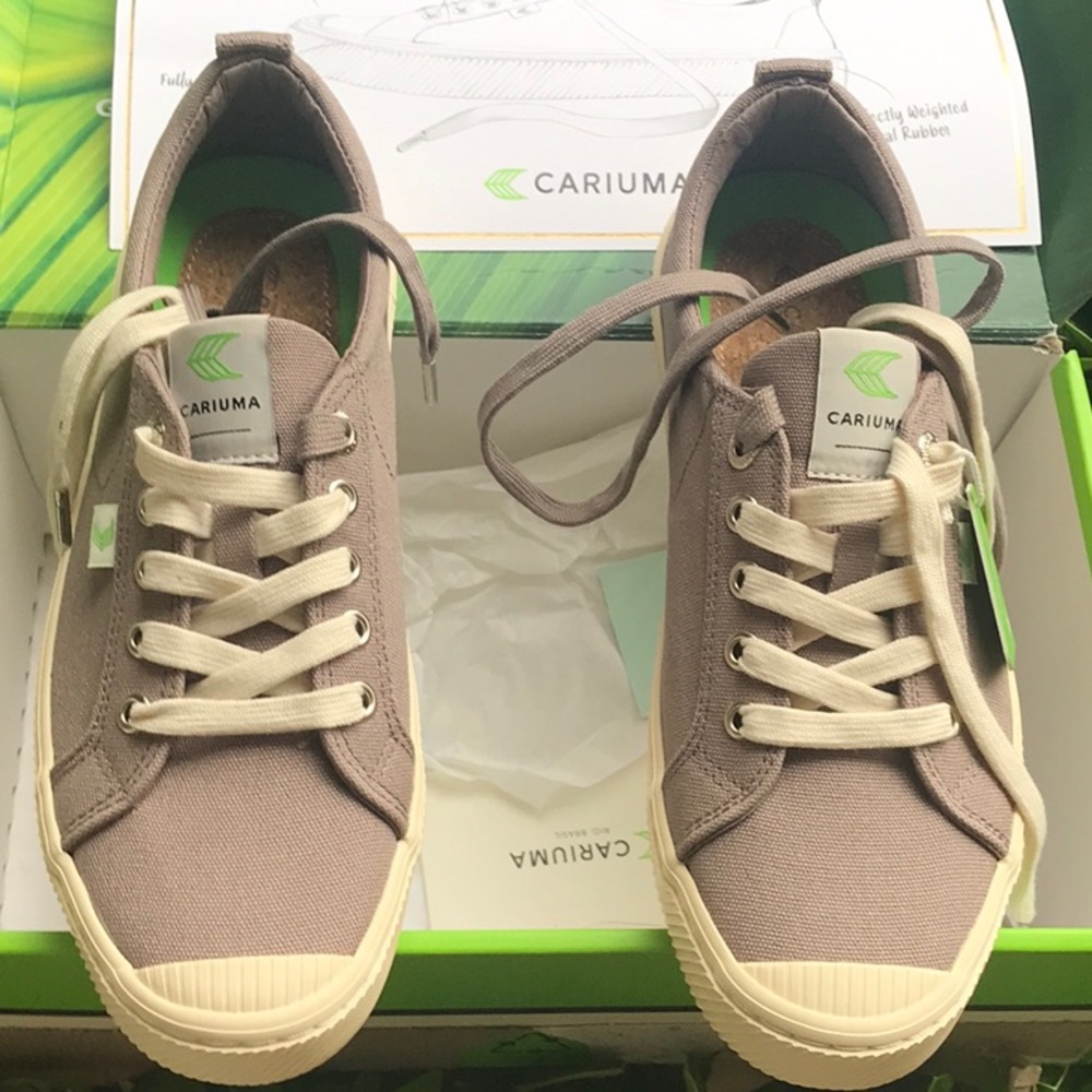 Here’s the lace ups. New with tags in box!   Made in Brazil.  Size 8.5